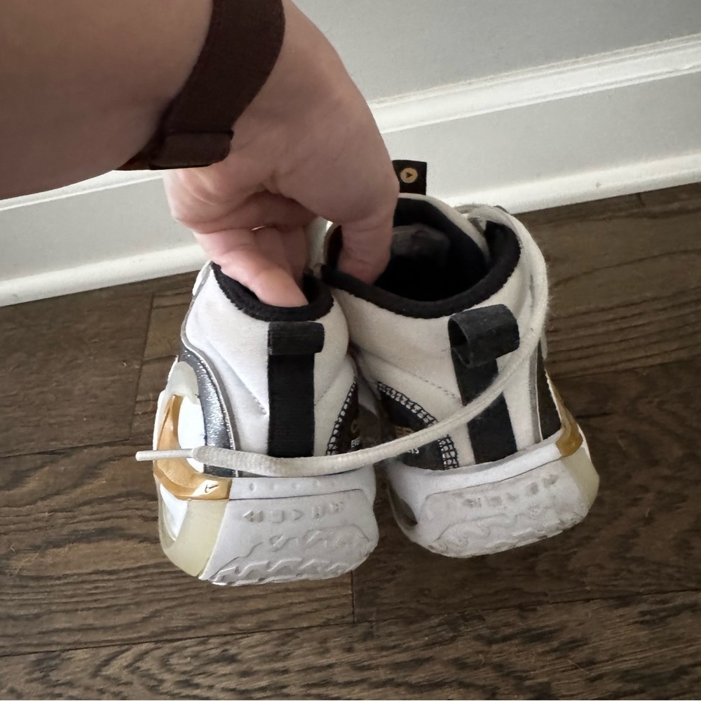 Nike Air Zoom Crossover 2
White Metallic Gold size 6 - Picture 6 of 13